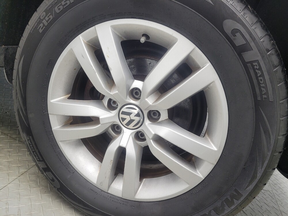 2016 Volkswagen Tiguan in Indianapolis, IN 46222 - 18079154 31
