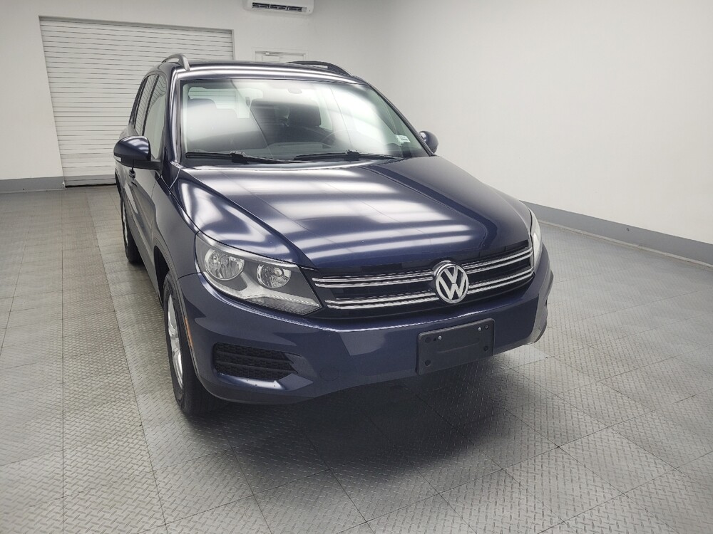 2016 Volkswagen Tiguan in Indianapolis, IN 46222 - 18079154 14