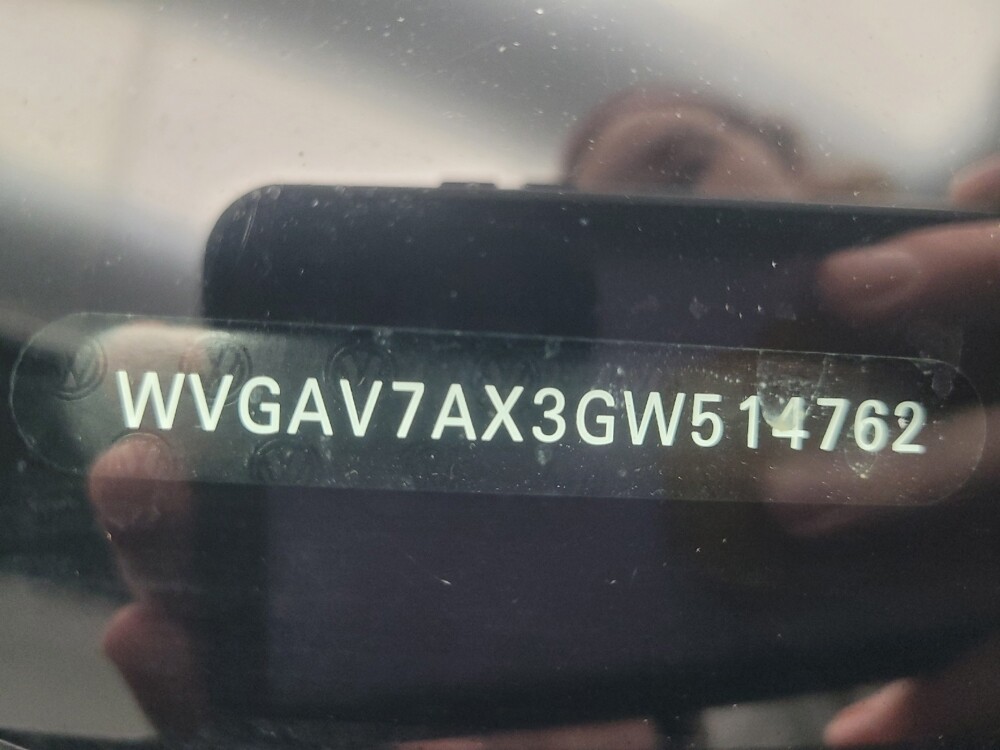 2016 Volkswagen Tiguan in Indianapolis, IN 46222 - 18079154 33