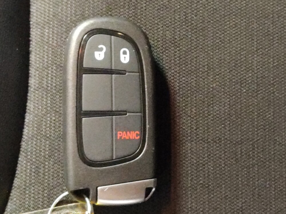 2020 Jeep Cherokee in Clearwater, FL 33764 - 18079156 32