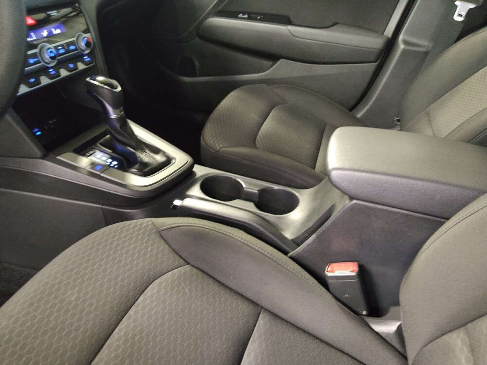 2020 Hyundai Elantra in Clearwater, FL 33764 - 18079195 26