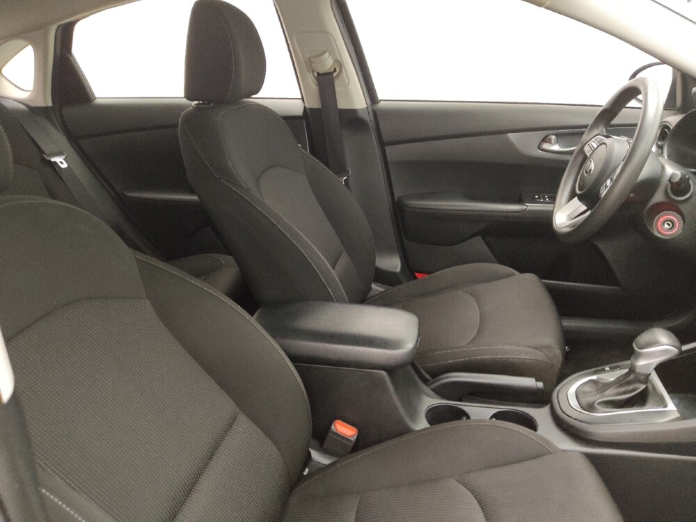 2021 Kia Forte in Clearwater, FL 33764 - 18079201 21