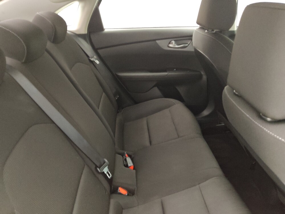 2021 Kia Forte in Clearwater, FL 33764 - 18079201 19