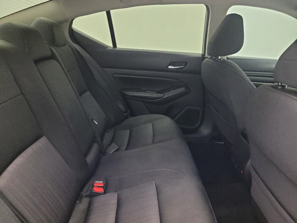 2020 Nissan Altima in Glendale, AZ 85301 - 18079206 19