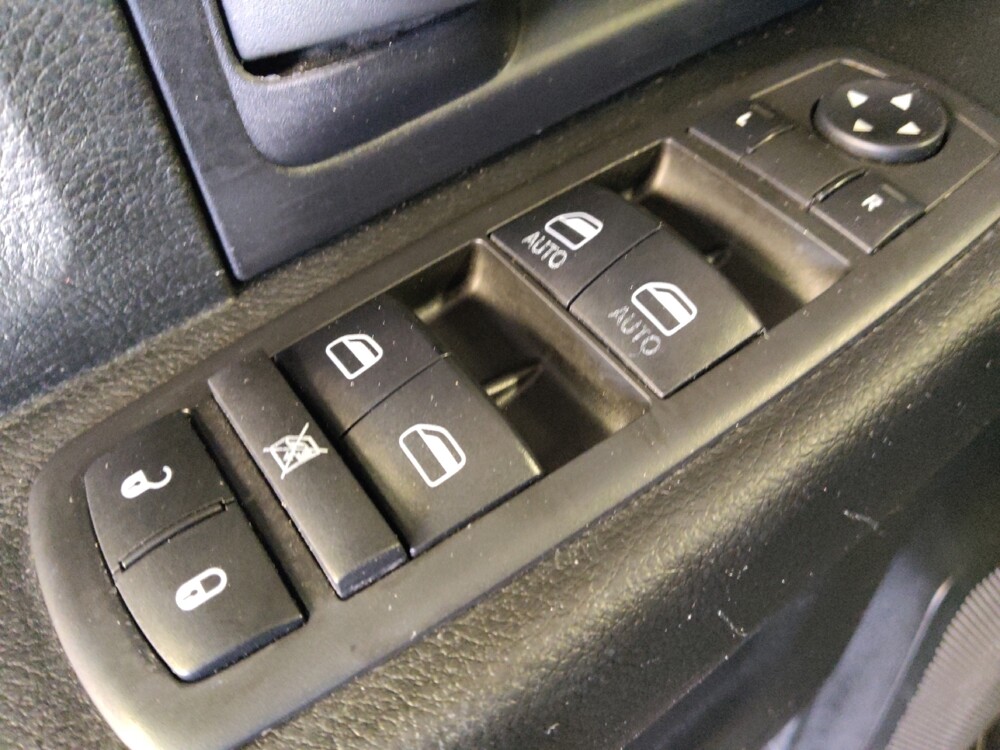 2018 RAM 1500 in Houston, TX 77034 - 18079216 27