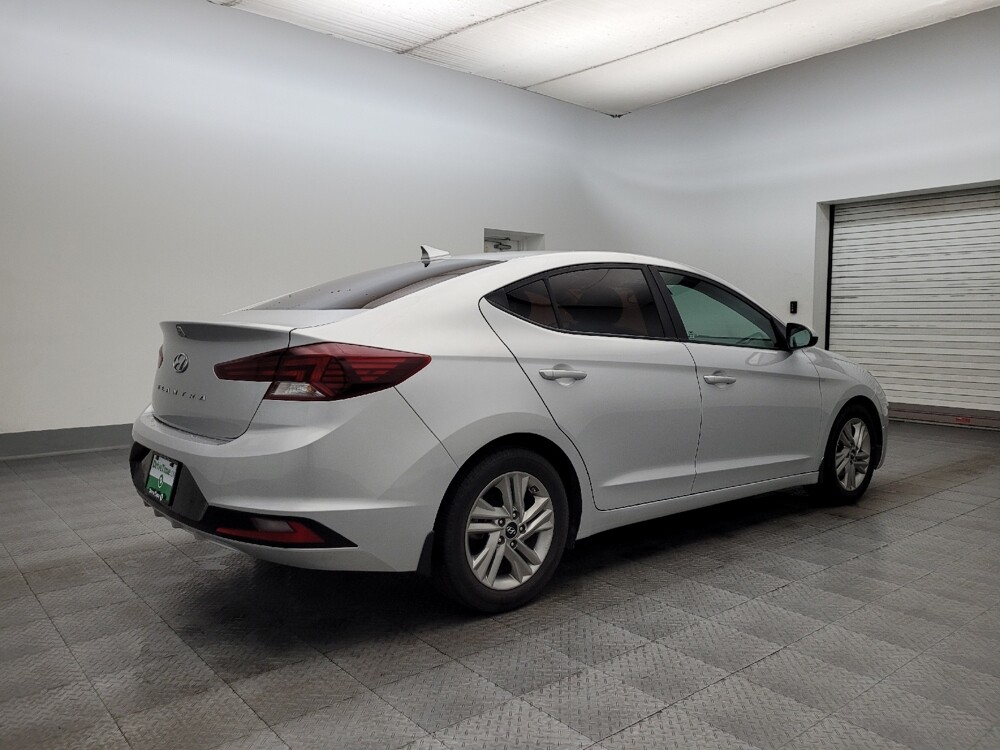 2019 Hyundai Elantra in Glendale, AZ 85301 - 18079270 10