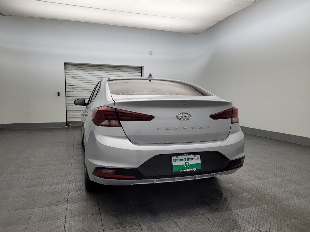 2019 Hyundai Elantra in Glendale, AZ 85301 - 18079270 6