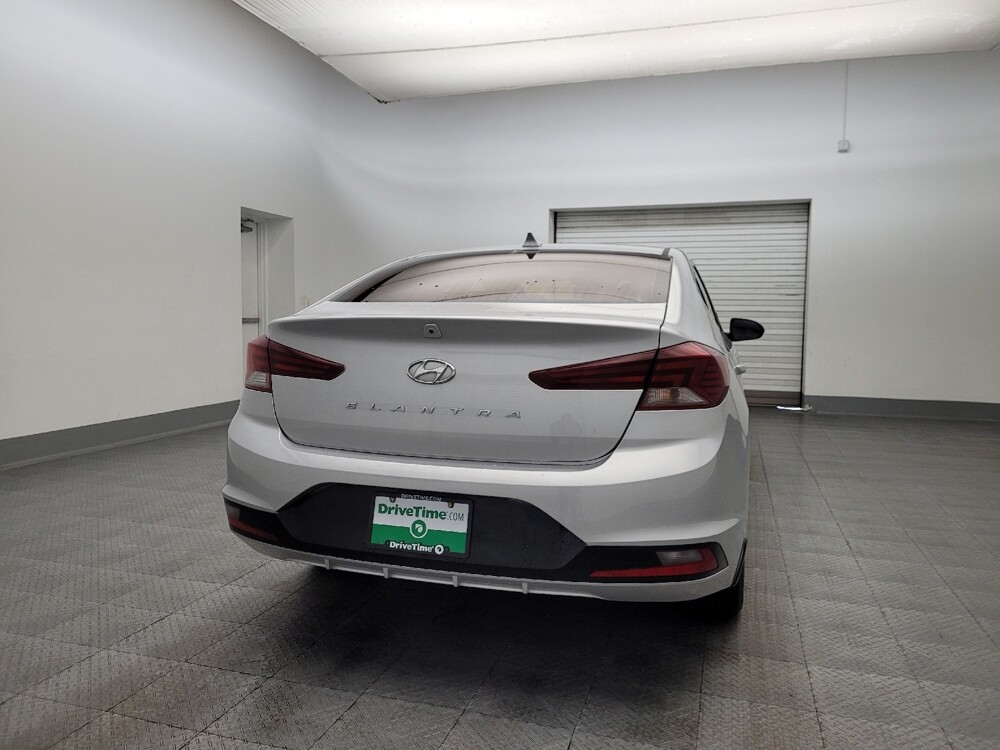 2019 Hyundai Elantra in Glendale, AZ 85301 - 18079270 7