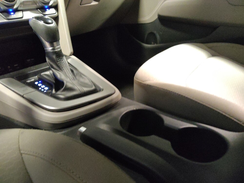 2019 Hyundai Elantra in Glendale, AZ 85301 - 18079270 26