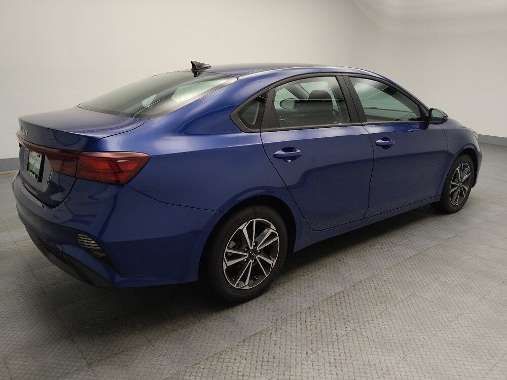 2022 Kia Forte in Peoria, IL 61615 - 18079292 10
