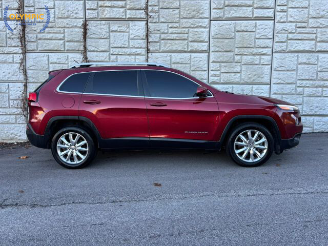 2017 Jeep Cherokee in Decatur, GA 30032 - 18079313 8