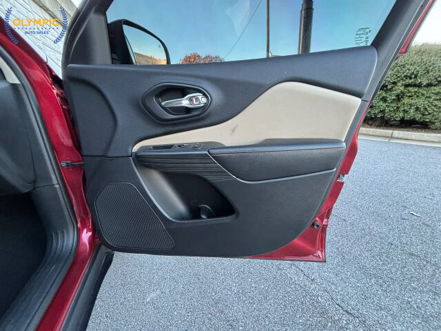 2017 Jeep Cherokee in Decatur, GA 30032 - 18079313 42