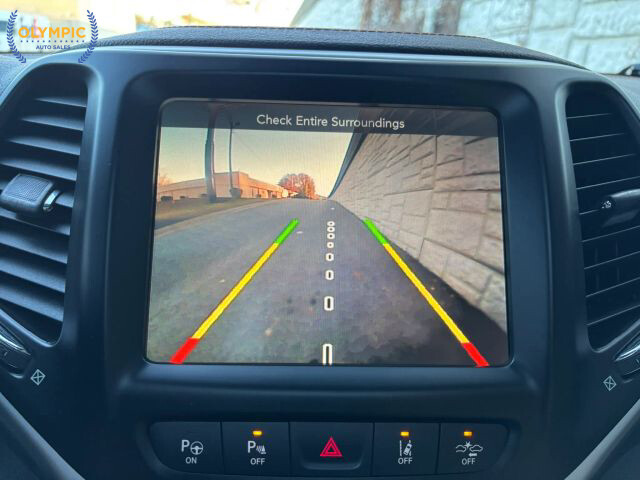 2017 Jeep Cherokee in Decatur, GA 30032 - 18079313 29