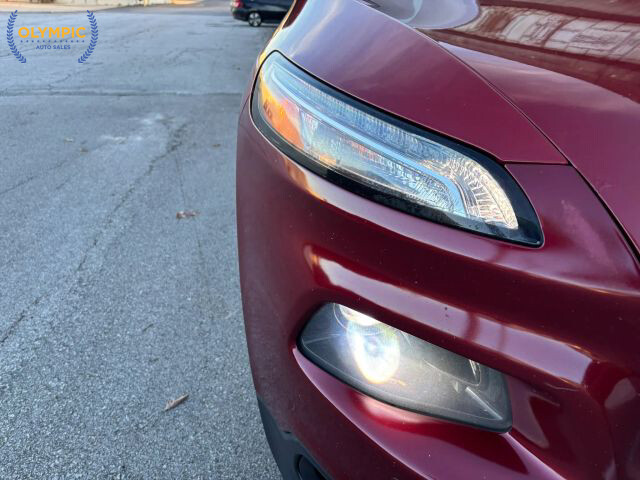 2017 Jeep Cherokee in Decatur, GA 30032 - 18079313 15