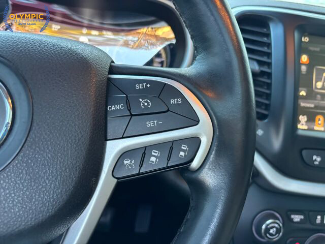 2017 Jeep Cherokee in Decatur, GA 30032 - 18079313 24