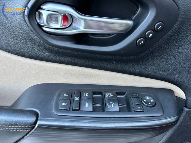 2017 Jeep Cherokee in Decatur, GA 30032 - 18079313 31