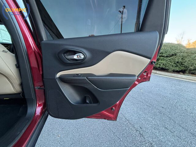 2017 Jeep Cherokee in Decatur, GA 30032 - 18079313 45