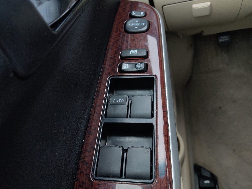 2014 Toyota Camry in Jackson, MS 39211 - 18079349 27