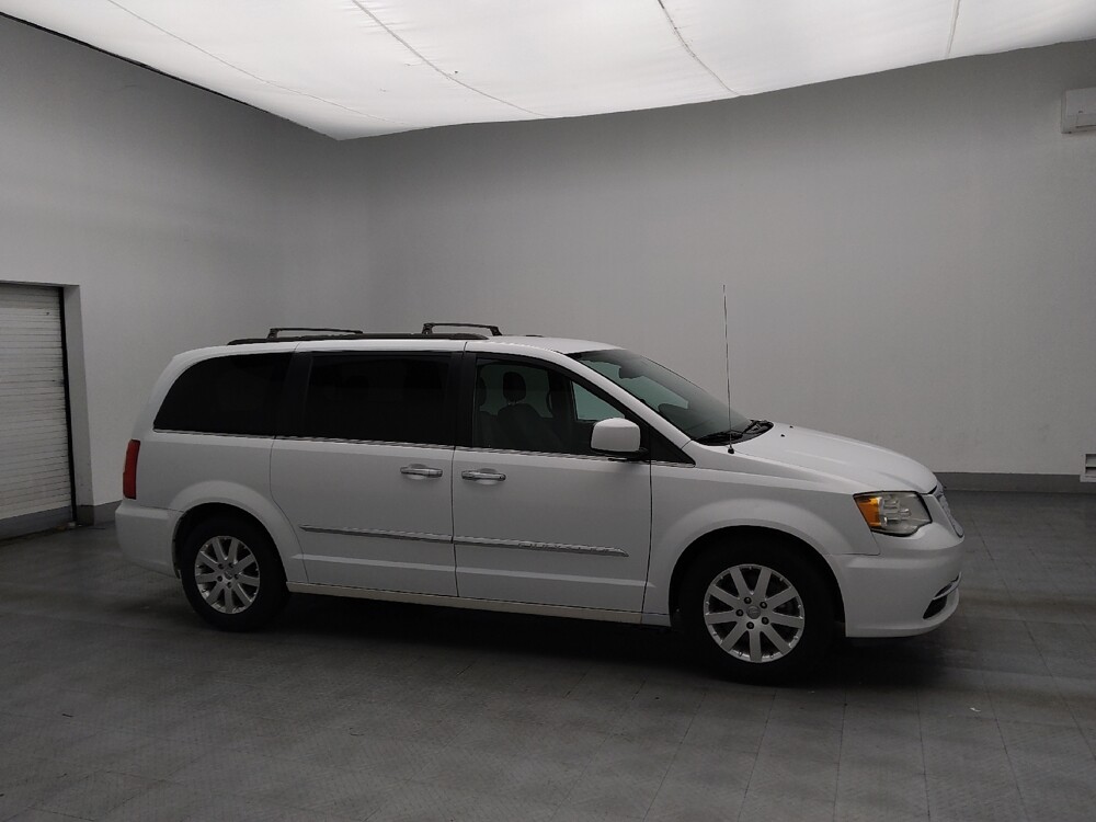 2016 Chrysler Town & Country in Stone Mountain, GA 30083 - 18079350 11