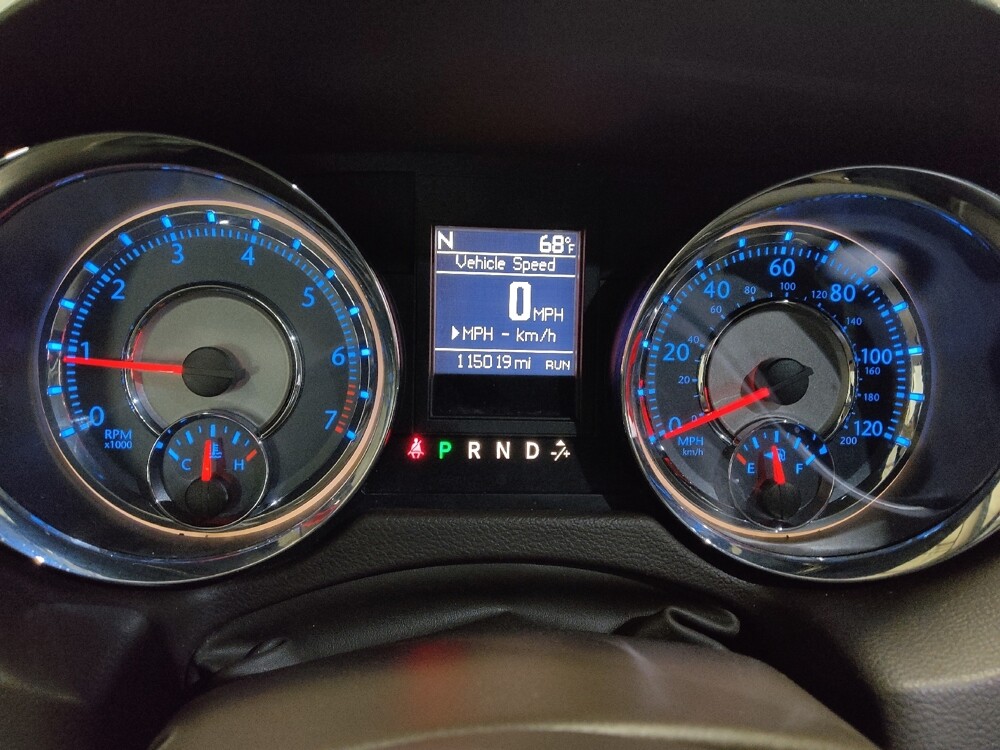 2016 Chrysler Town & Country in Stone Mountain, GA 30083 - 18079350 23