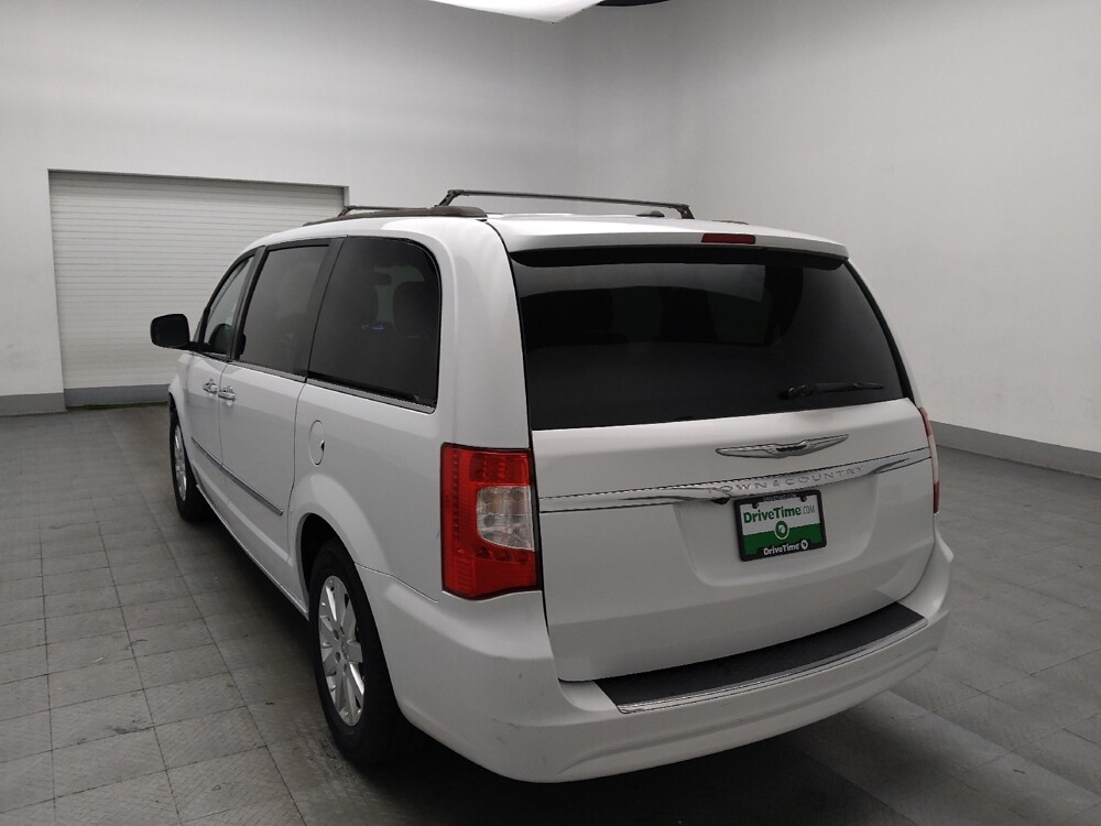 2016 Chrysler Town & Country in Stone Mountain, GA 30083 - 18079350 5