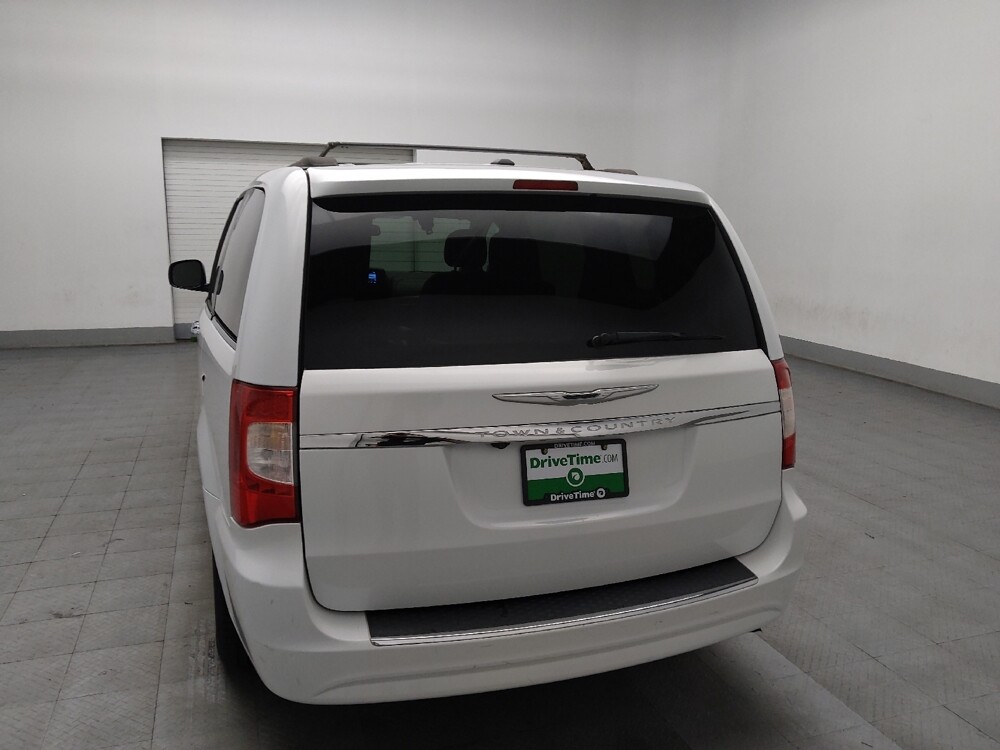 2016 Chrysler Town & Country in Stone Mountain, GA 30083 - 18079350 6