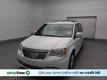 2016 Chrysler Town & Country in Stone Mountain, GA 30083