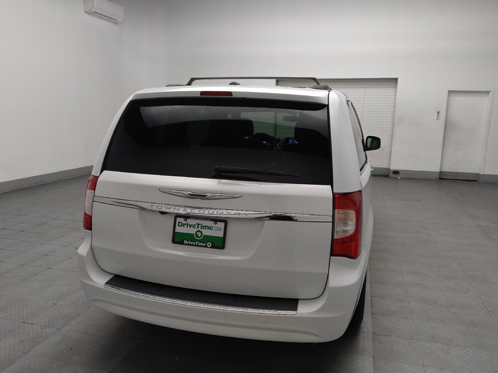 2016 Chrysler Town & Country in Stone Mountain, GA 30083 - 18079350 7