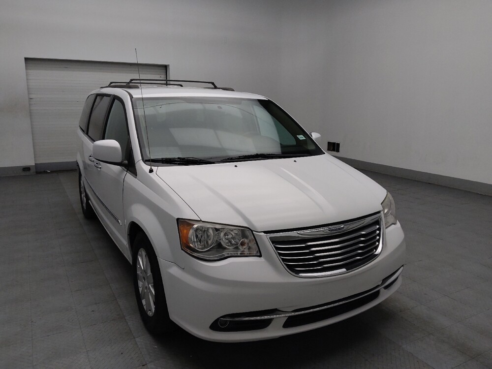 2016 Chrysler Town & Country in Stone Mountain, GA 30083 - 18079350 13