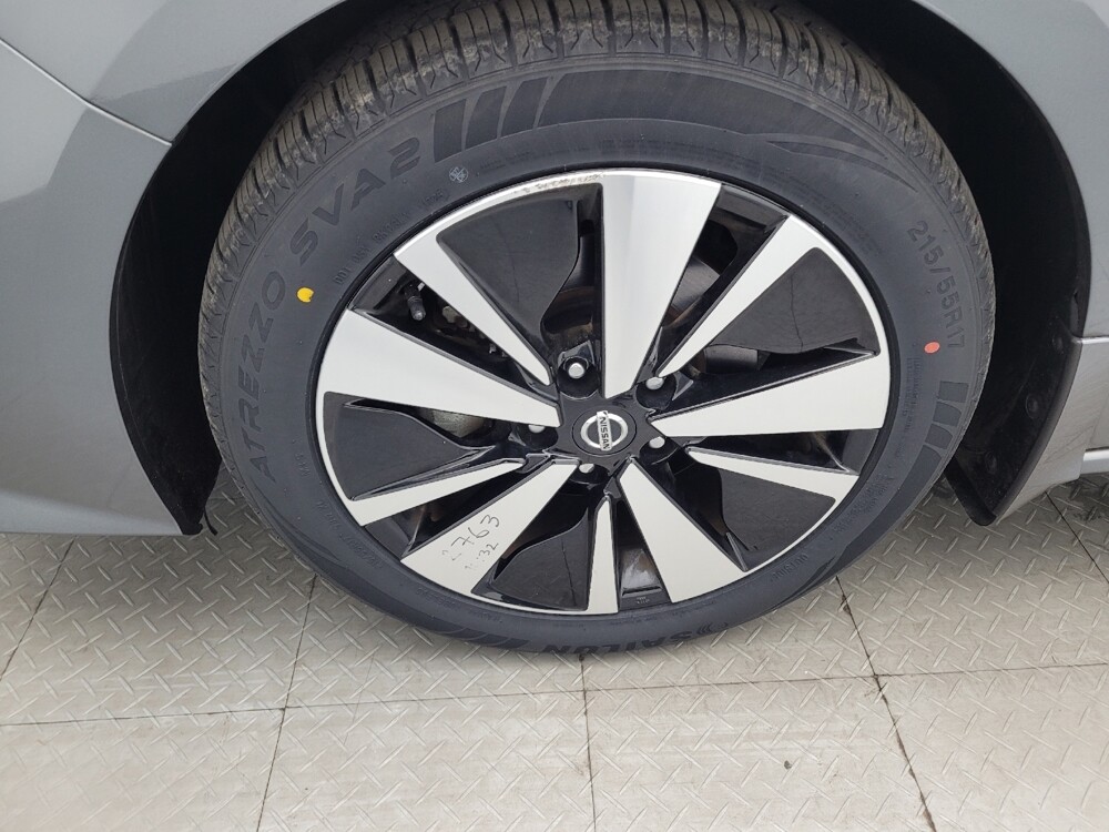 2021 Nissan Altima in Greenville, SC 29607 - 18079362 31