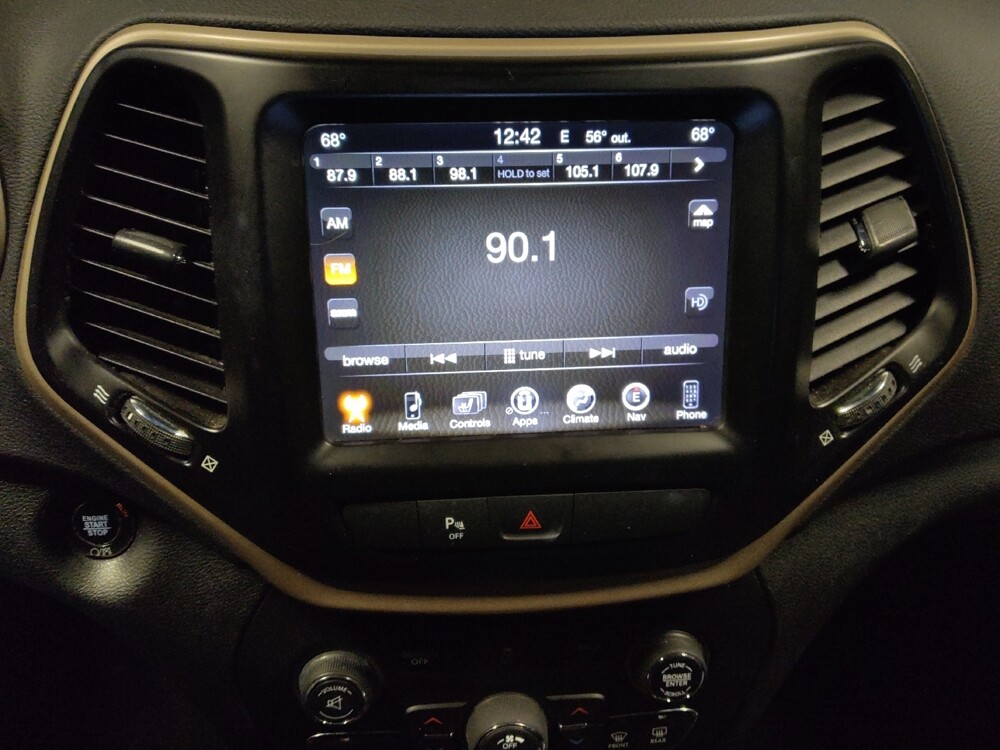 2017 Jeep Cherokee in Glendale, AZ 85301 - 18079384 25