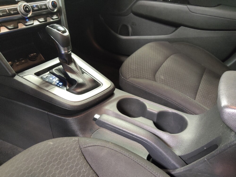 2020 Hyundai Elantra in Marietta, GA 30062 - 18079390 26