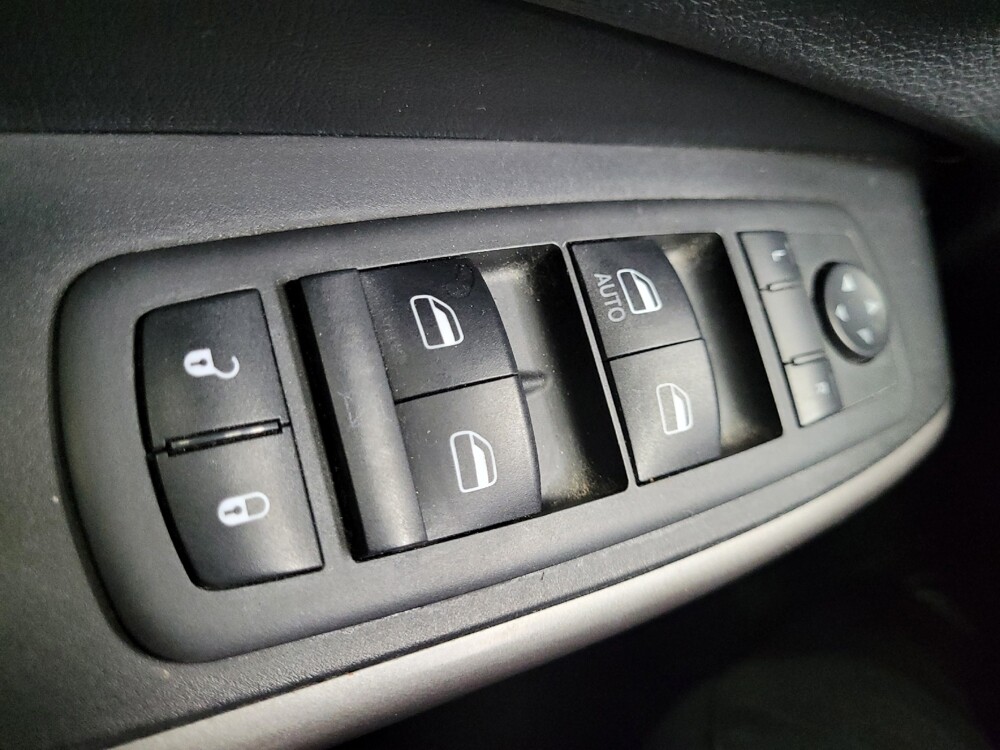 2019 Jeep Cherokee in Reno, NV 89502 - 18079393 27