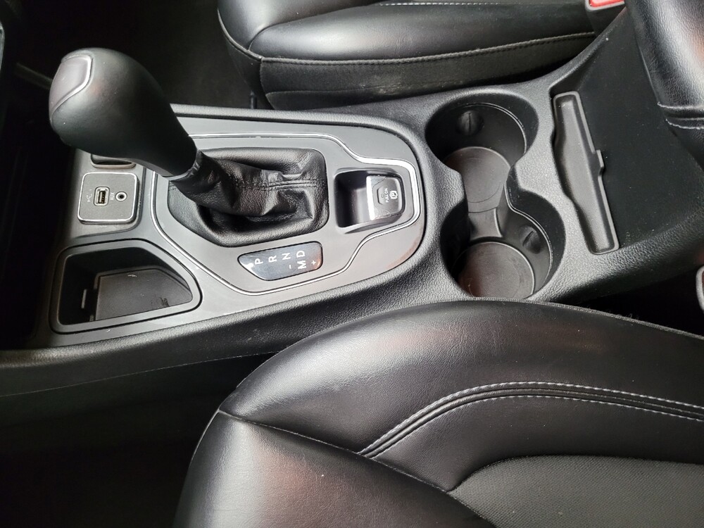 2019 Jeep Cherokee in Reno, NV 89502 - 18079393 26