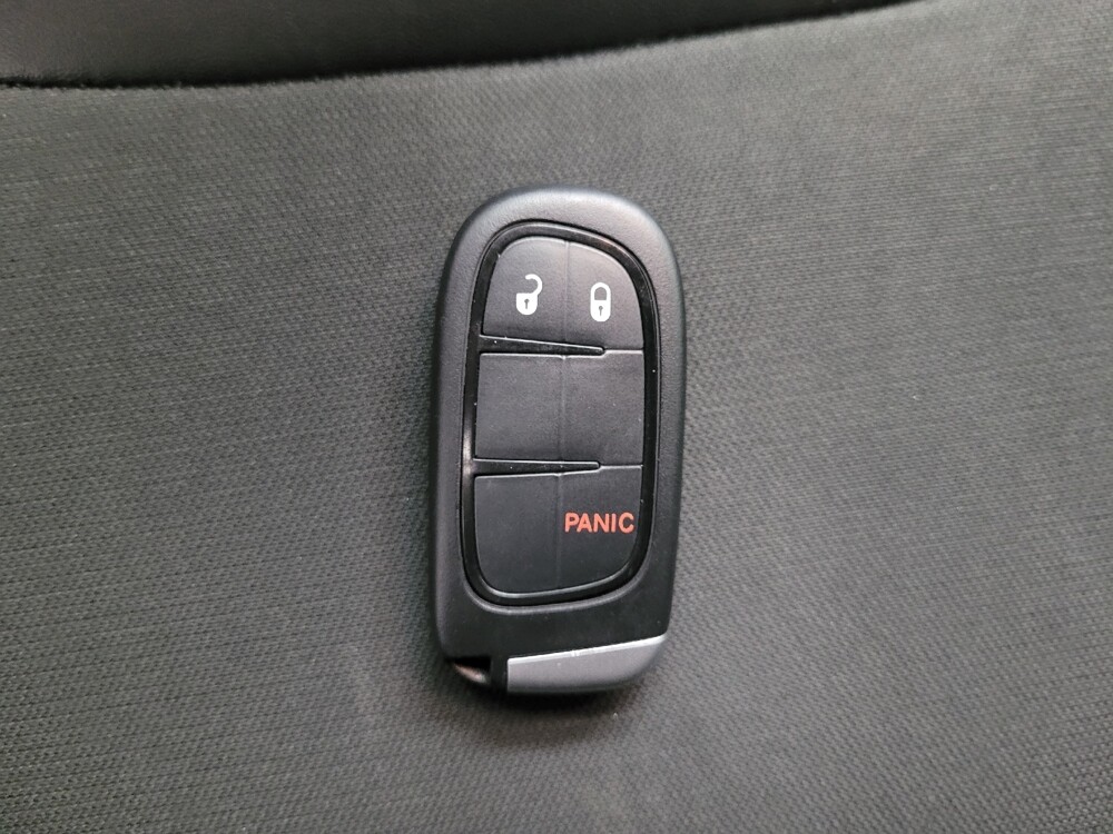 2019 Jeep Cherokee in Reno, NV 89502 - 18079393 32