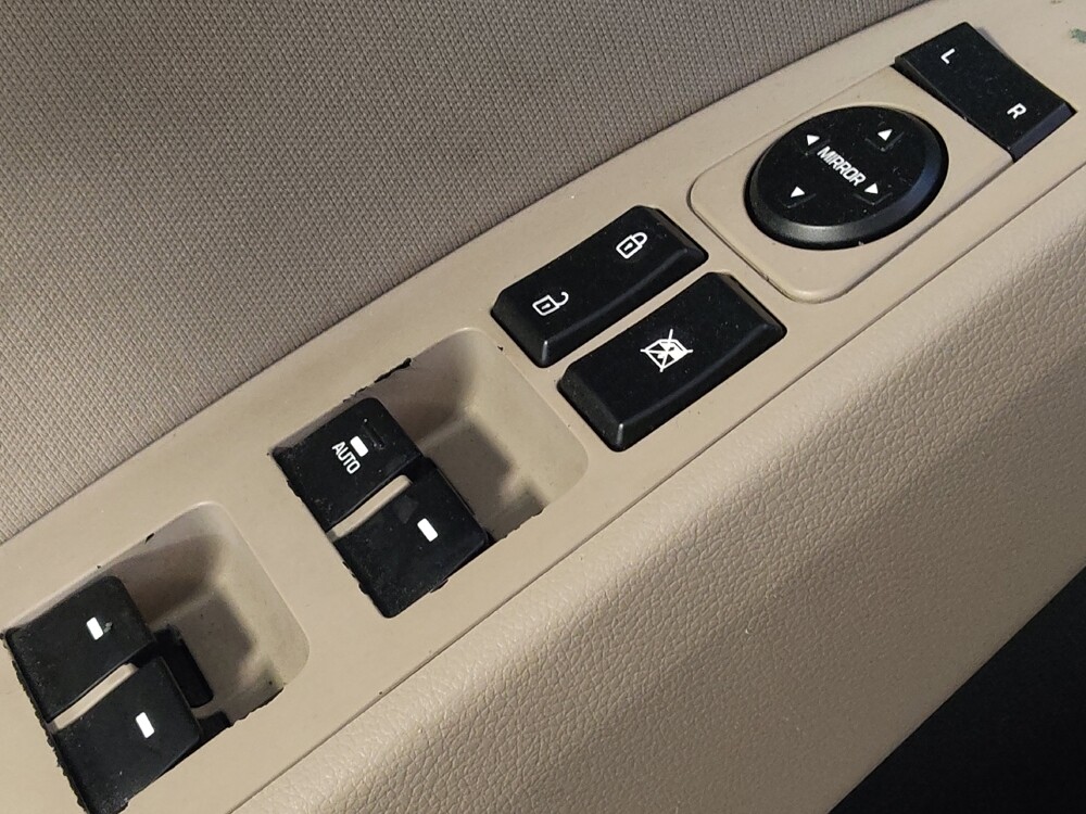 2018 Hyundai Elantra in Greenville, SC 29607 - 18079410 27