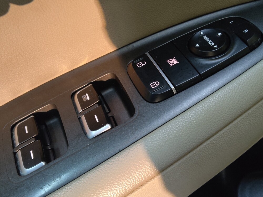 2018 Kia Optima in Greenville, SC 29607 - 18079411 27