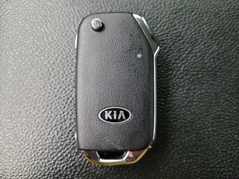 2019 Kia Forte in Greensboro, NC 27407 - 18079412 32