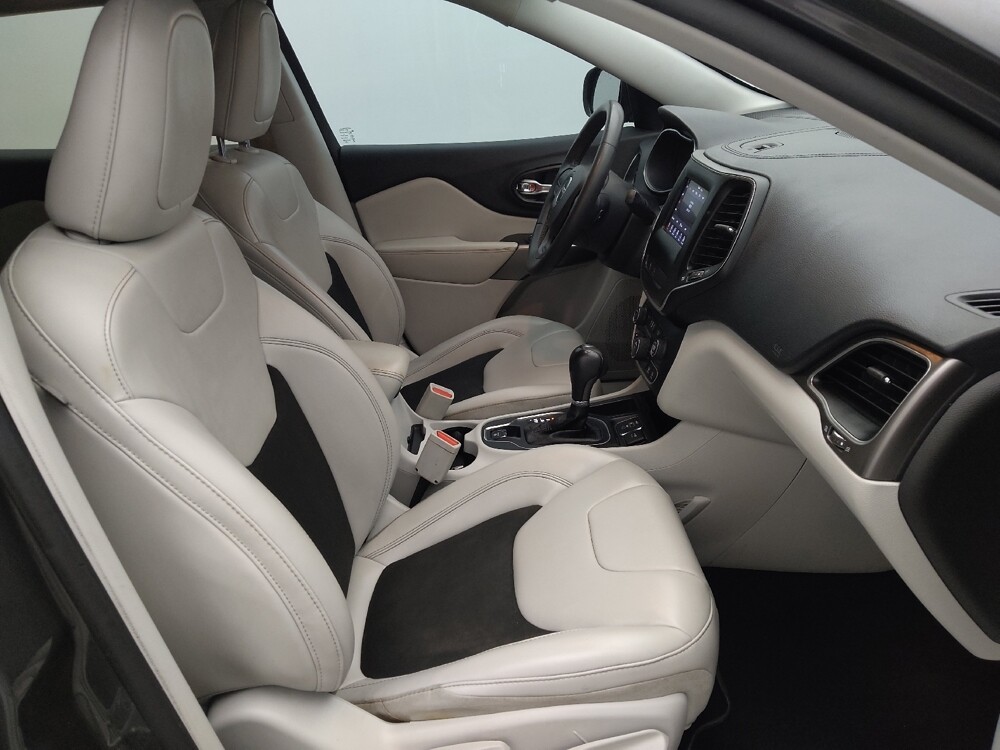 2020 Jeep Cherokee in Houston, TX 77074 - 18079432 21