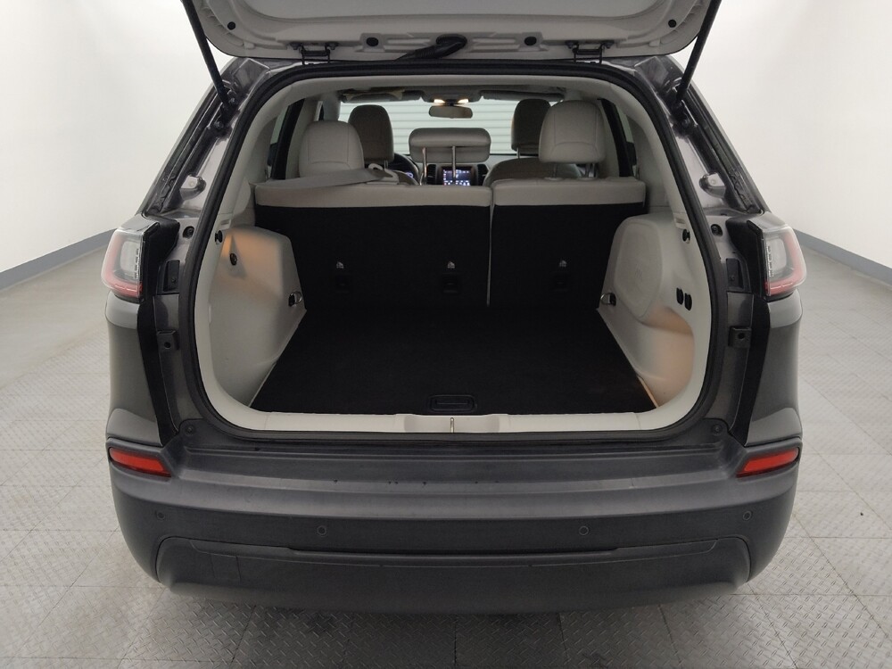 2020 Jeep Cherokee in Houston, TX 77074 - 18079432 29