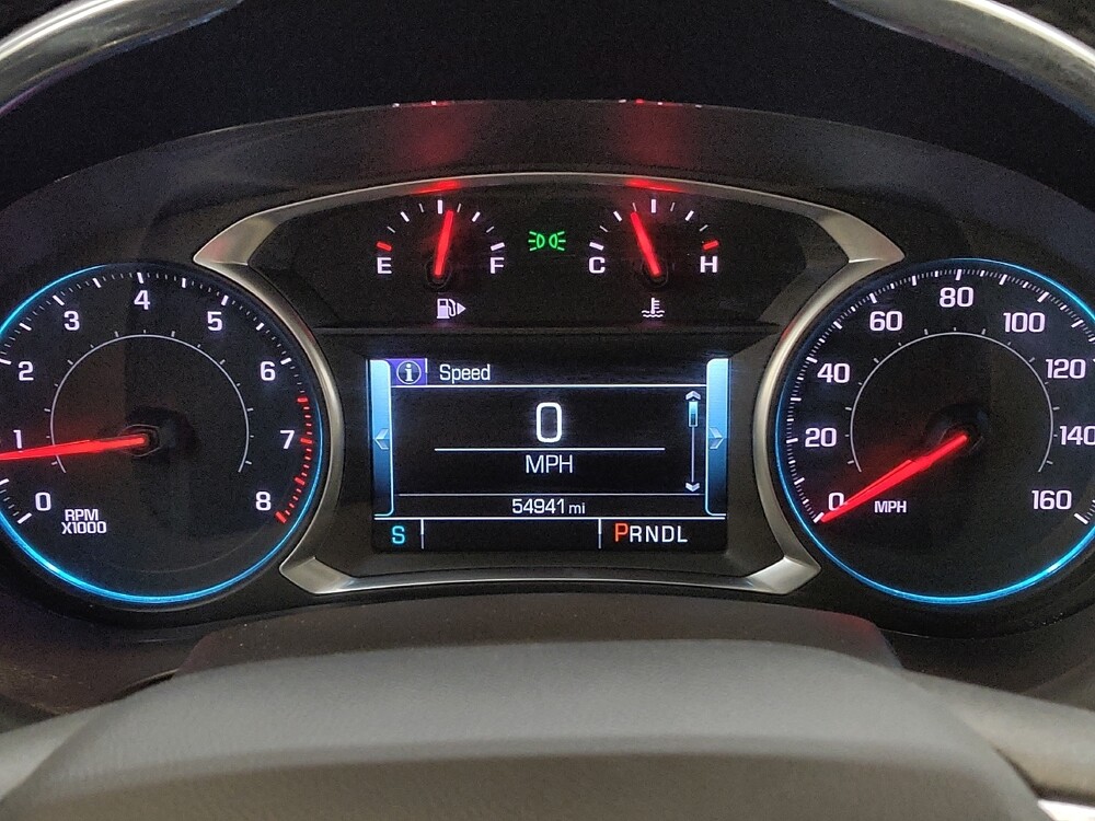 2018 Chevrolet Malibu in Fairfield, OH 45014 - 18079437 23