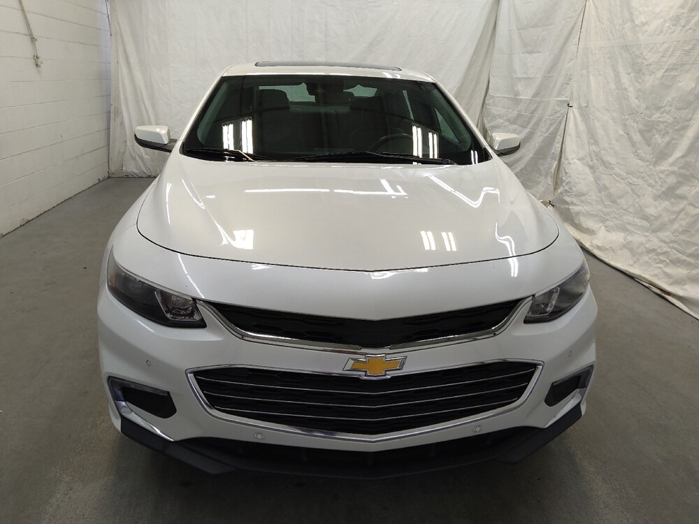 2018 Chevrolet Malibu in Fairfield, OH 45014 - 18079437 14