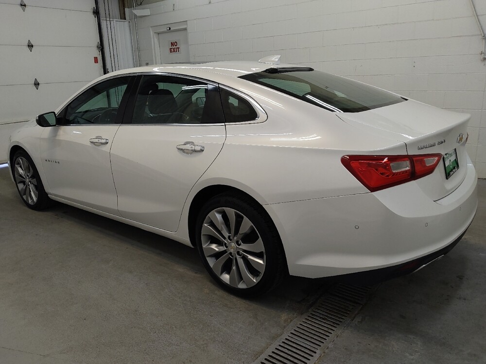 2018 Chevrolet Malibu in Fairfield, OH 45014 - 18079437 3