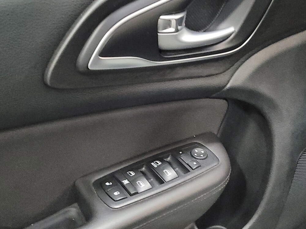 2017 Chrysler 200 in New Castle, DE 19720 - 18079446 27