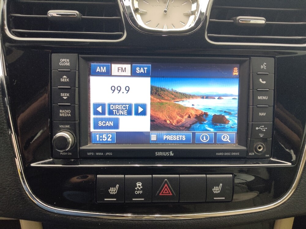 2013 Chrysler 200 in Gladstone, MO 64118 - 18079458 25