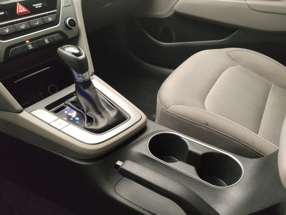 2017 Hyundai Elantra in Midlothian, IL 60445 - 18079467 26