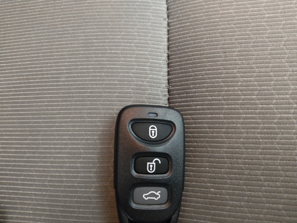 2017 Hyundai Elantra in Midlothian, IL 60445 - 18079467 32