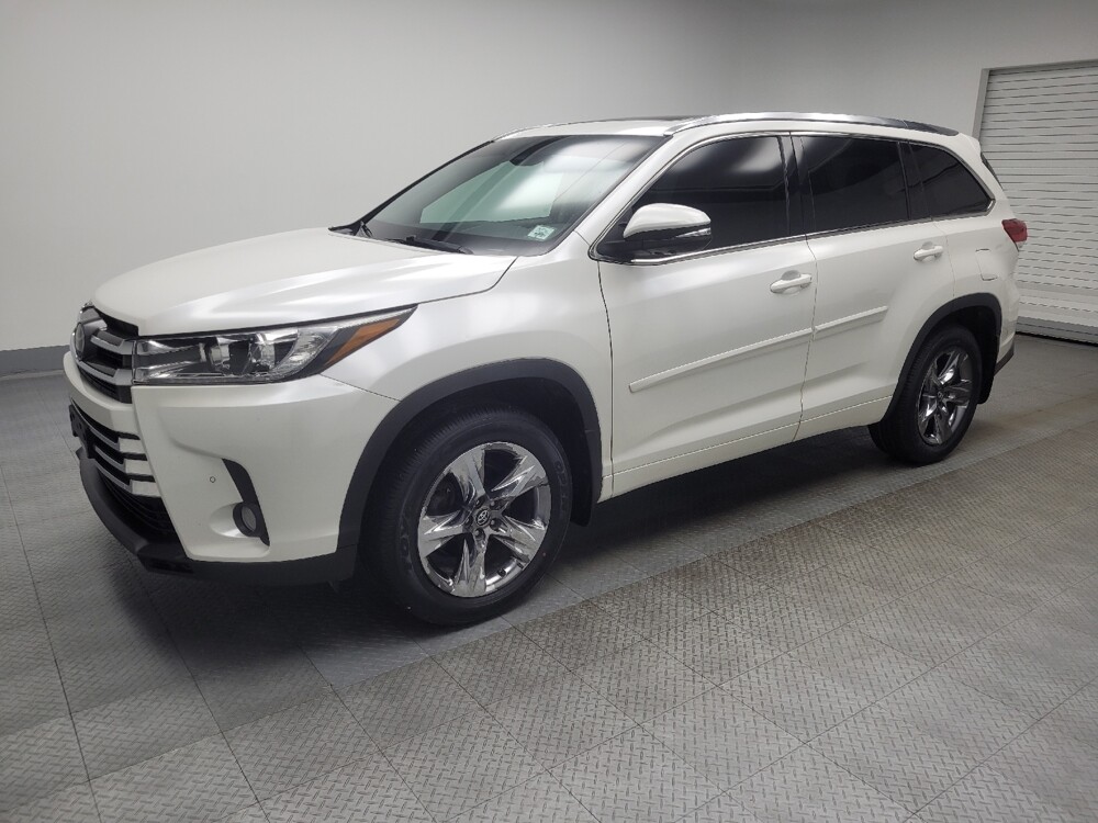 2018 Toyota Highlander in Ft Wayne, IN 46805 - 18079475 2