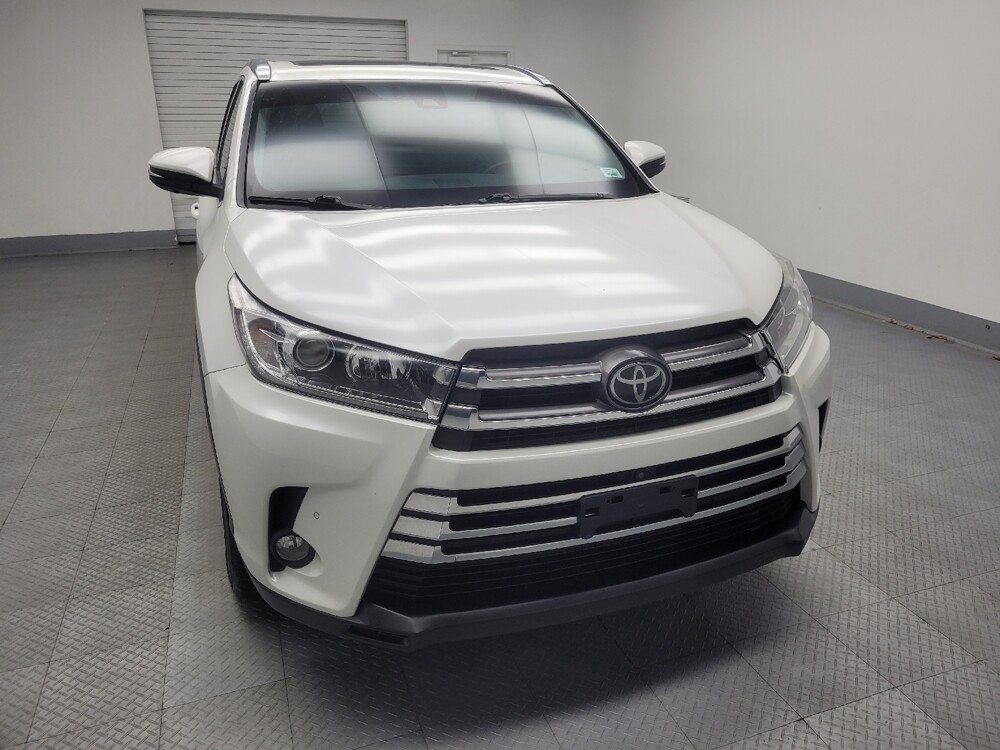 2018 Toyota Highlander in Ft Wayne, IN 46805 - 18079475 14