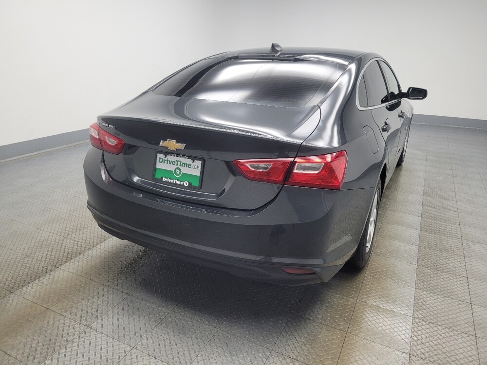 2018 Chevrolet Malibu in Highland, IN 46322 - 18079476 7